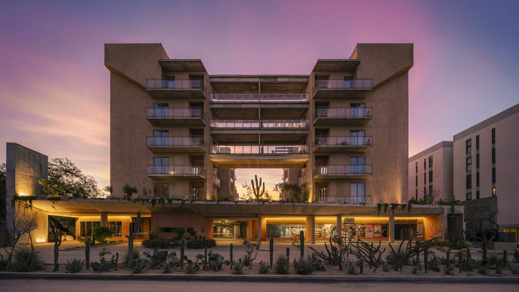 Las Arenas is a mixed use development in the Tezal area. Condos with owner financing within a 5 minute walk to El Médano Beach